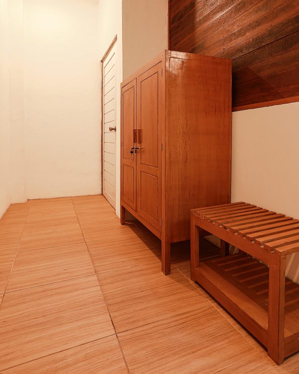 VIP ROOM - Image 4